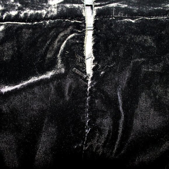 Dalia Collection | Gorgeous Black Velvet Skirt Size 8 | Excellent Condition - Picture 9 of 16